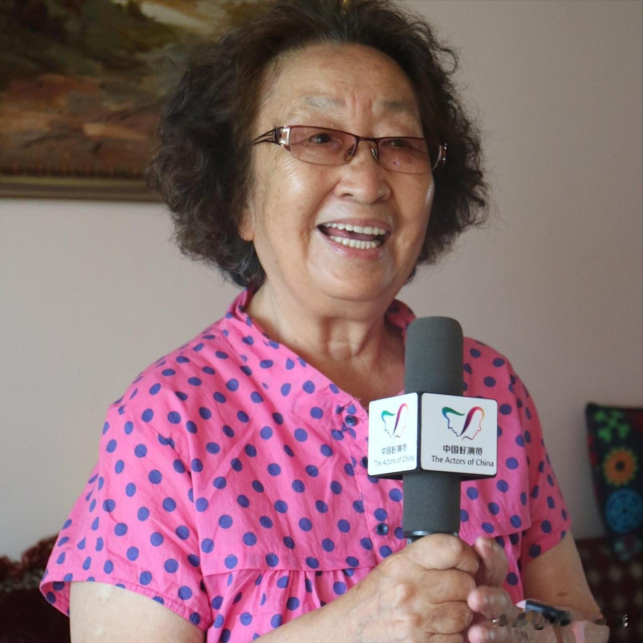再多积蓄也抵不过晚年孤单，彭玉离世后，95岁陈久荣的处境引人深思。
 
当年67