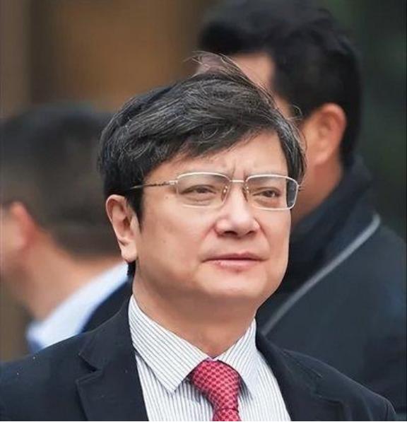 郑强教授再次抛出惊人言论！他说：“中国是人口大国、劳动力大国，人工智能要是把劳动