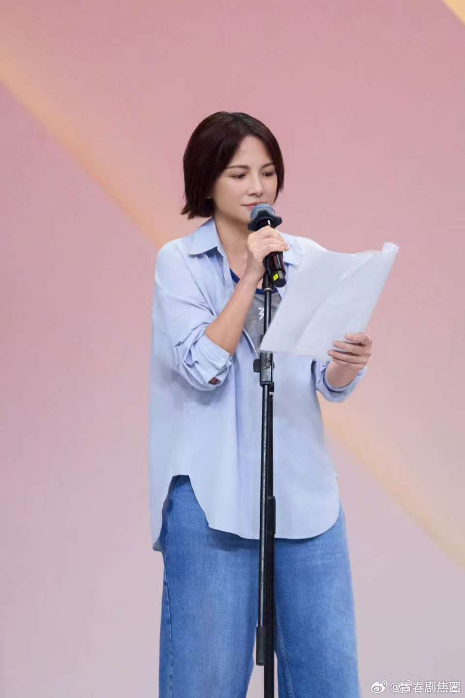 李心洁李心洁五十岁正是闯的年纪 乘风2026李心洁五十岁来内地闯乘风，从零适应全