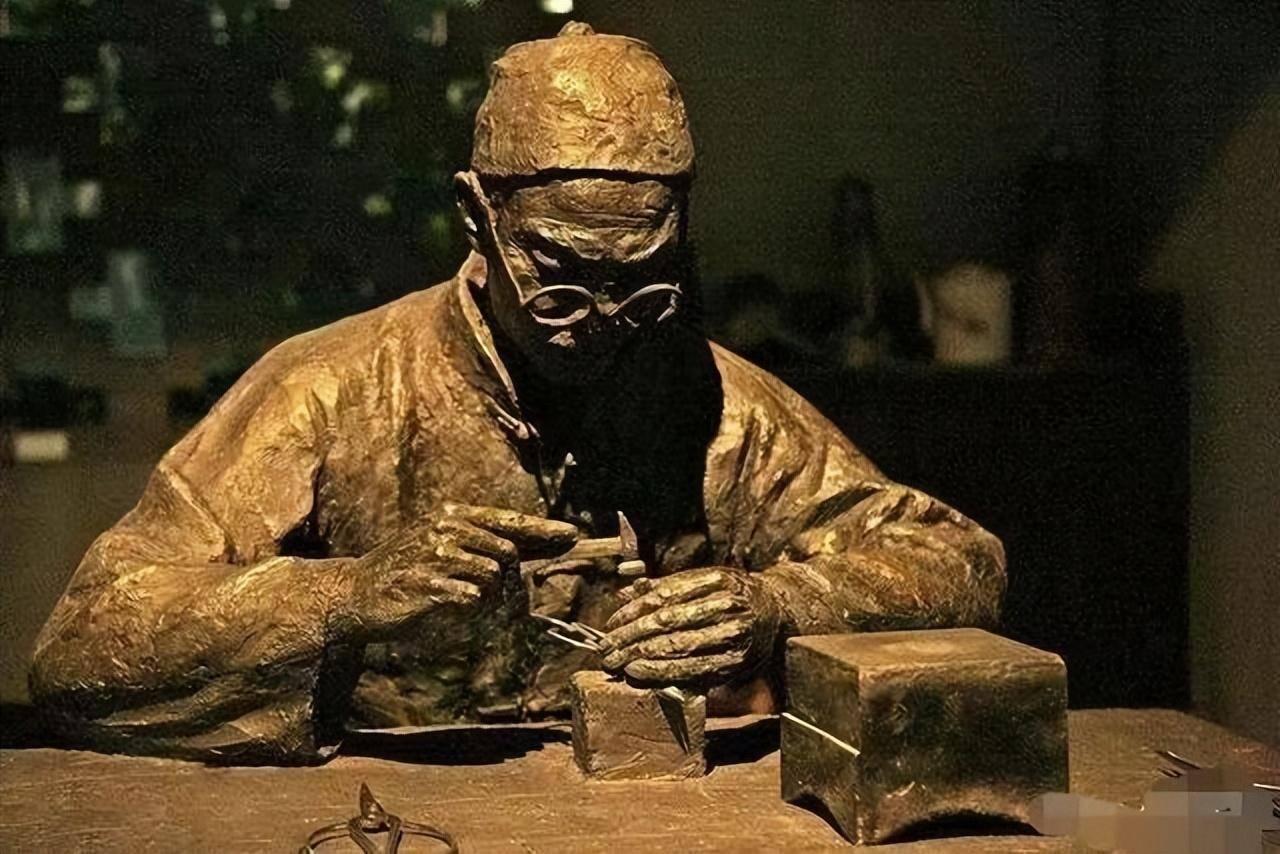 【张小泉名下浙A迈巴赫被拍卖】
好好卖刀，不要买车。
媒体报道，杭州张小泉集团有