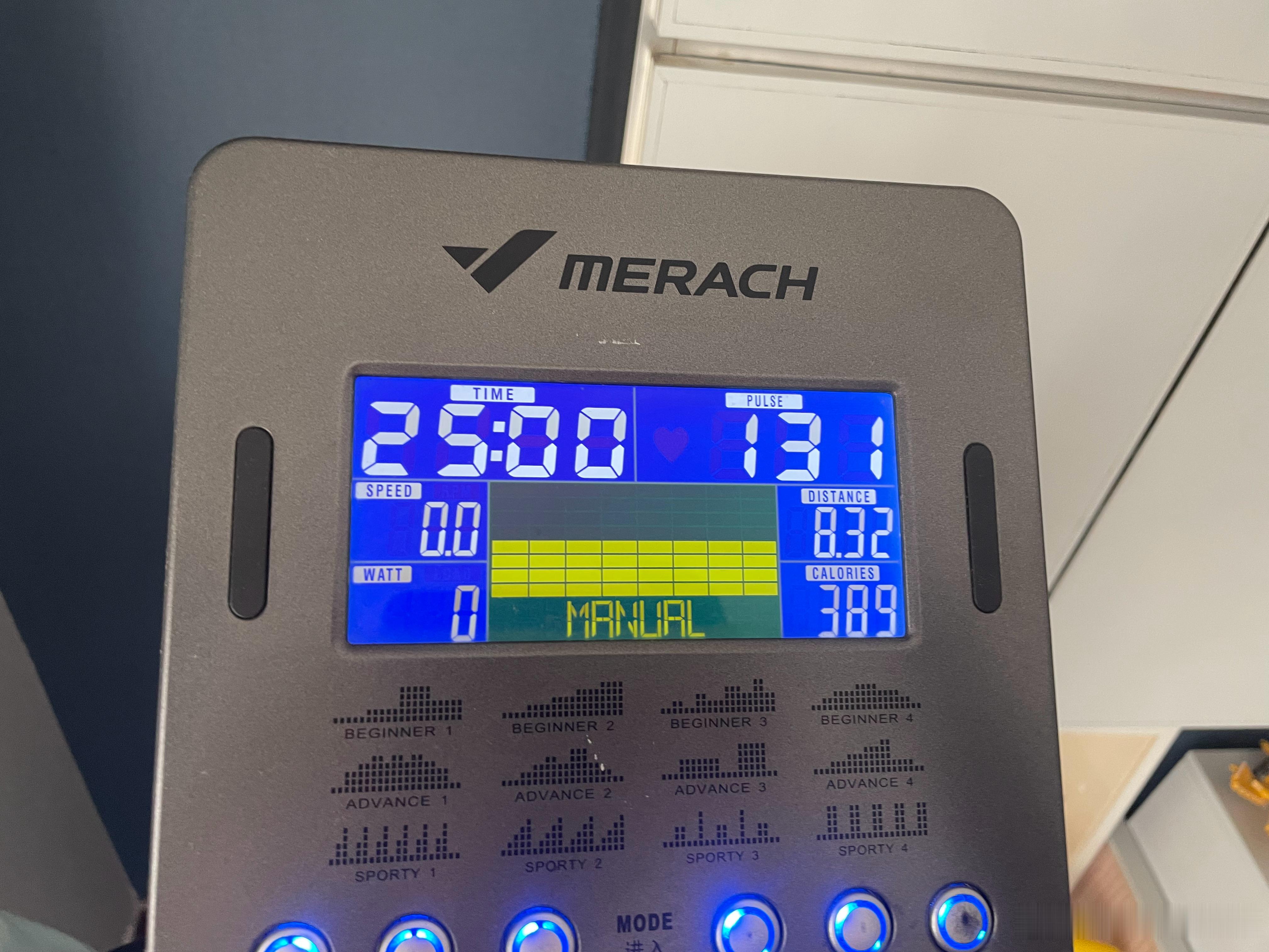椭圆机打卡 昨天的81.2kg真的刺激到我了，一年多没称过体重，知道自己胖了不少