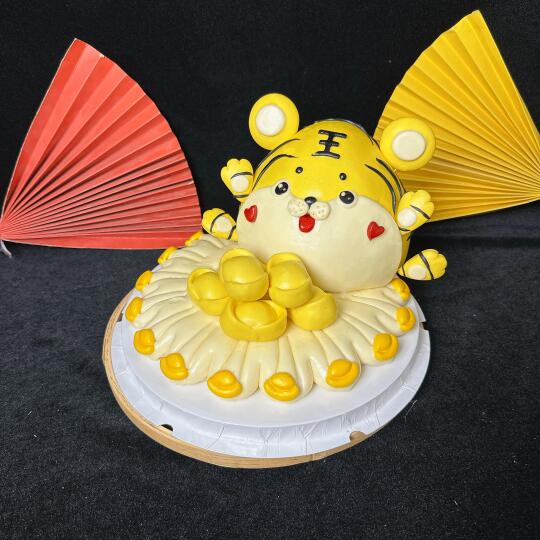 内有乾坤虎，猴
