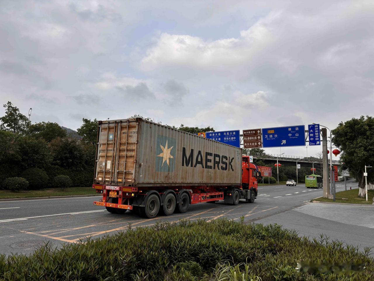 南沙最新禁行大货车路段更新后，更多大货车走亭角大桥，南沙天汇的大货车噪音更重了！
