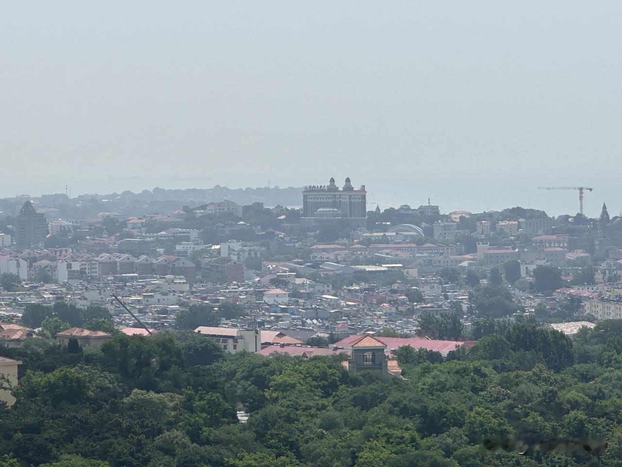 如果你不差钱，追求的是时尚潮流，想要享受高品质生活，同时还能感受异国情调，新区的