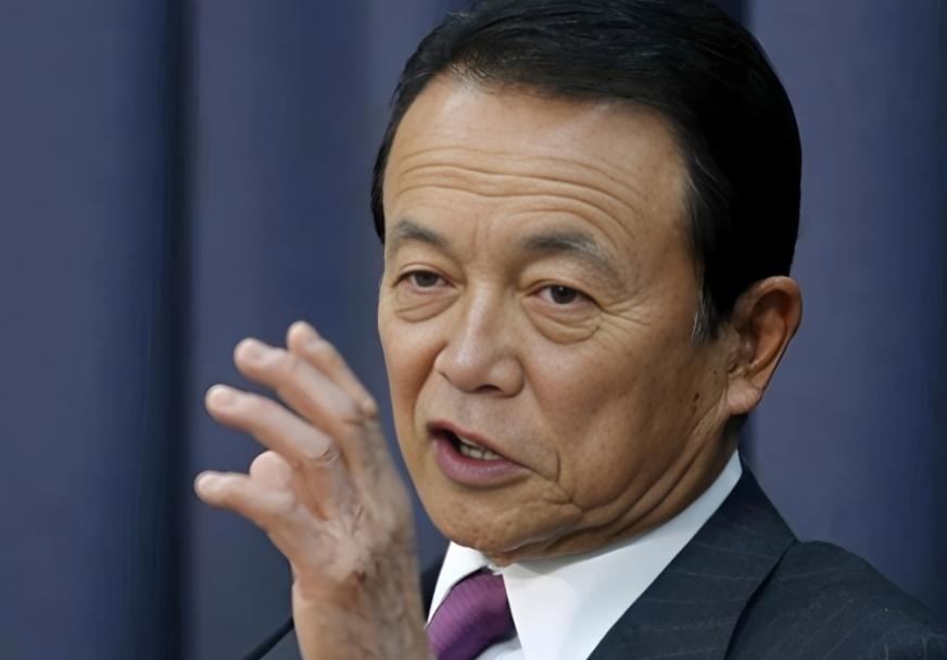 根据媒体报道，一百多名日本议员22日集体参拜靖国神社，在右翼分子把持日本朝野的今