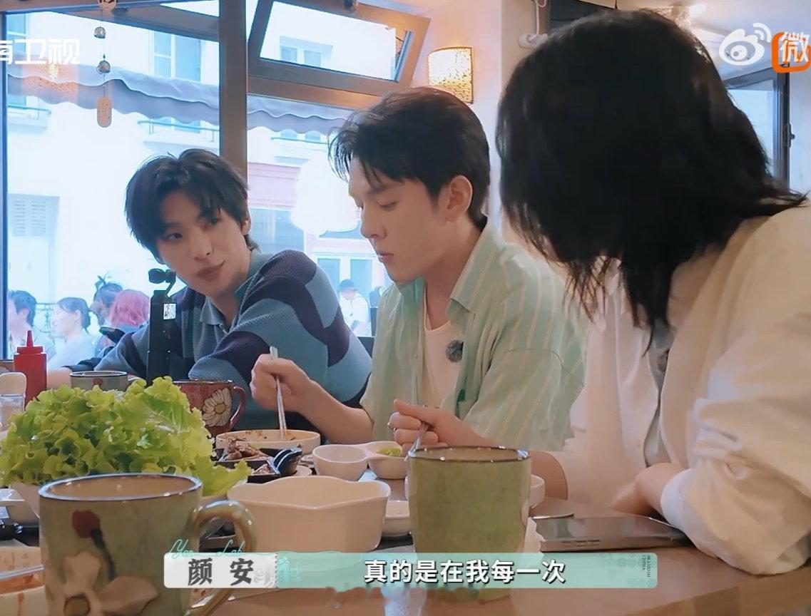 颜安[超话]颜安成长的每个阶段都有尚雯婕谁看了不感动！颜安说成长每个阶段都有尚雯