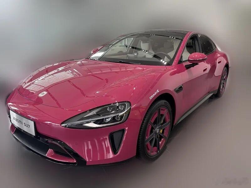 小米SU7销售反馈：1，这家店是商超融合店，包括小米汽车、3C和大家电，日均客流