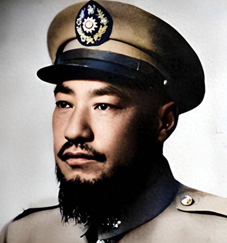 1961年，18岁马月兰被58岁伯父强娶。几个月后，伯父笑呵呵对她说：“你家妹妹