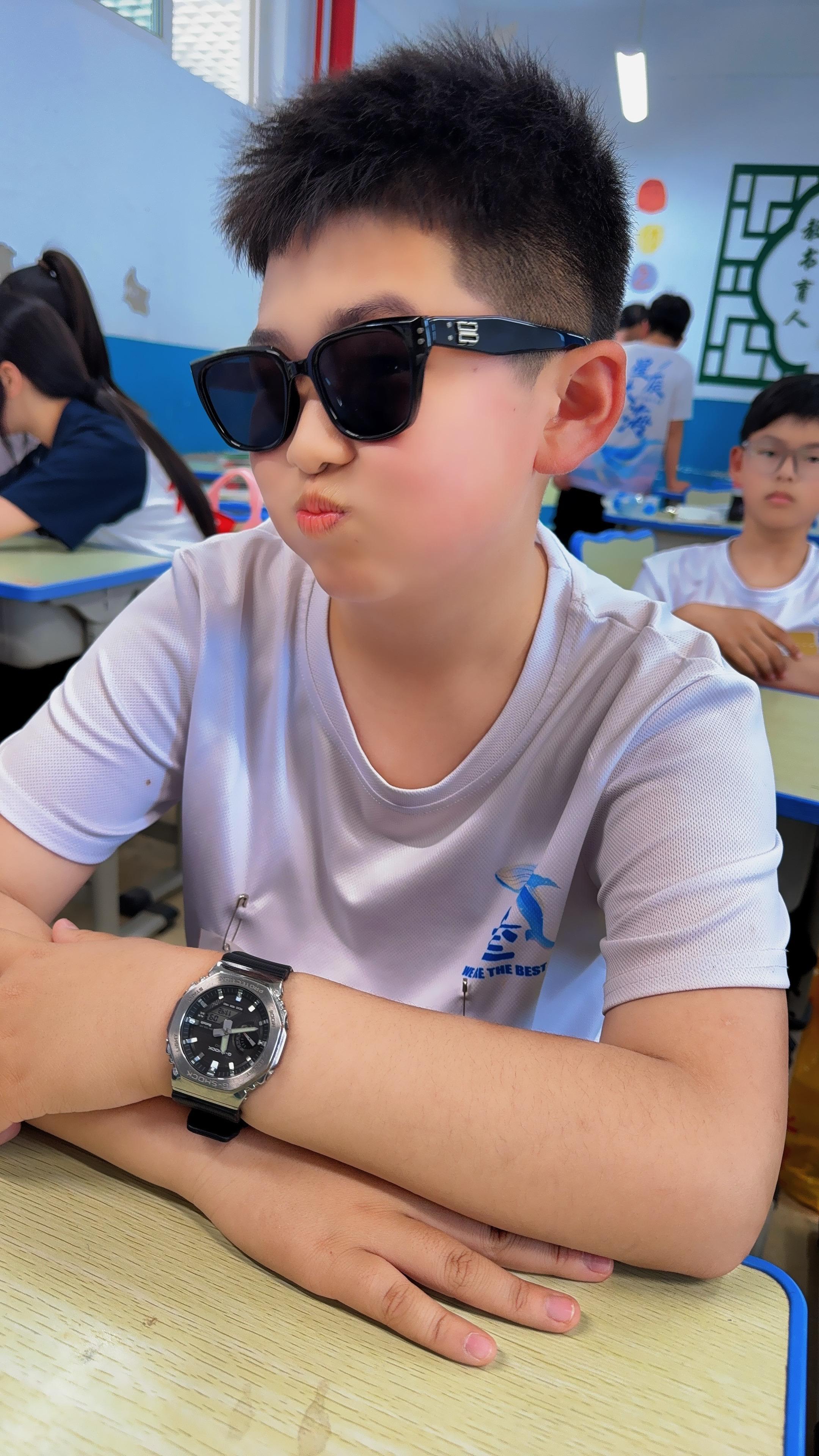 臭小子