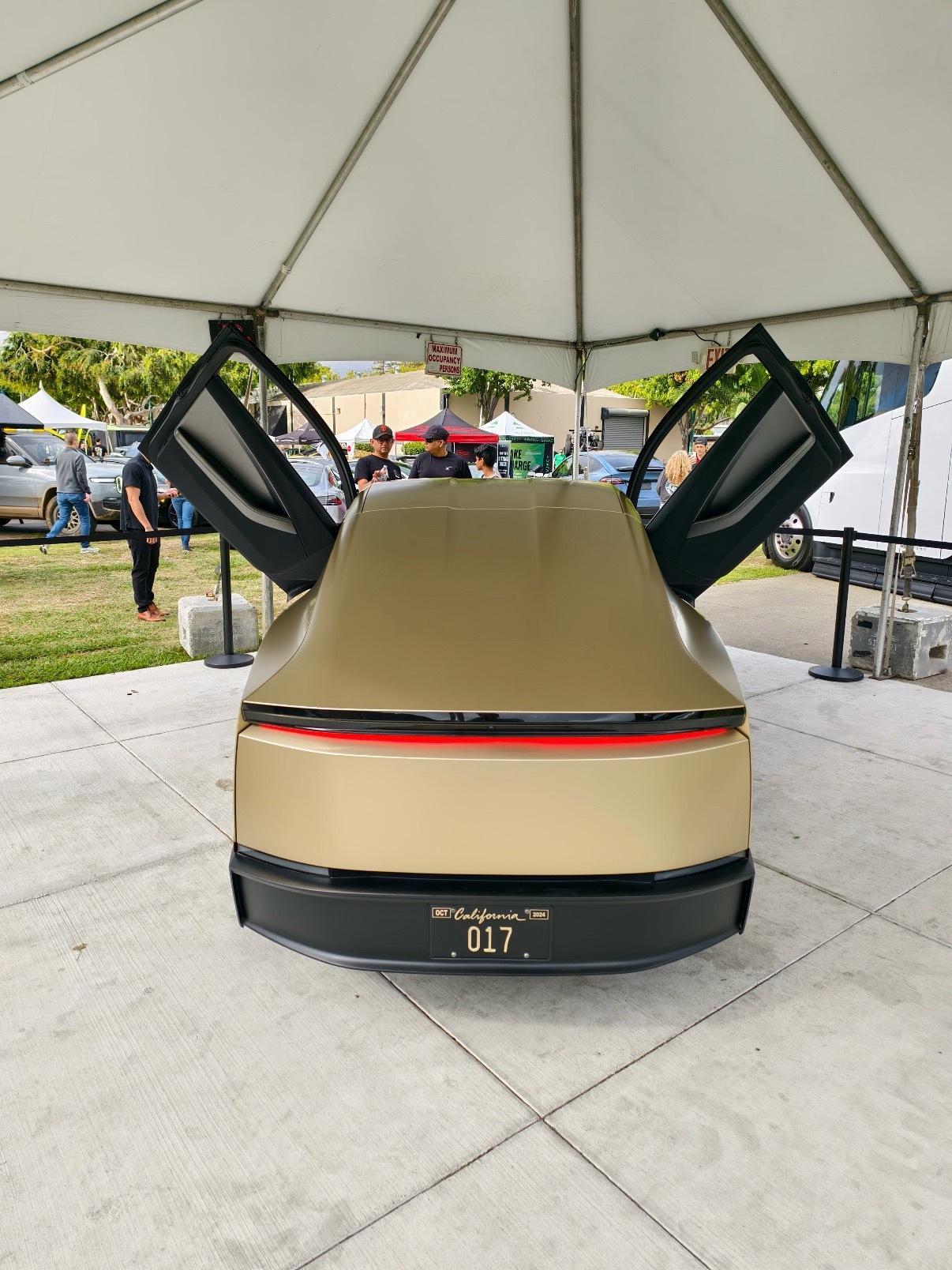 马斯克把方向盘删了马斯克天天就搞他那个什么自动驾驶吧，国内特斯拉也不问了，FSD