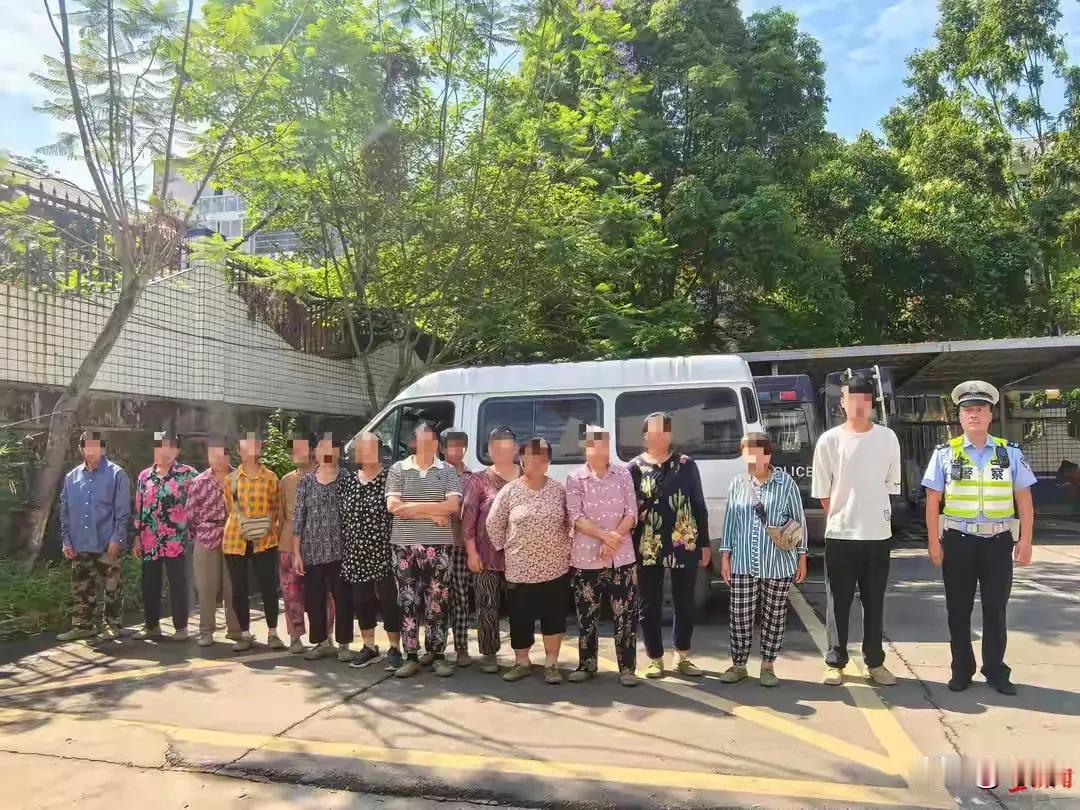 成都一严重超载的司机和其老板双双被刑事拘留，子女就业考公将被影响！近期严打违规超