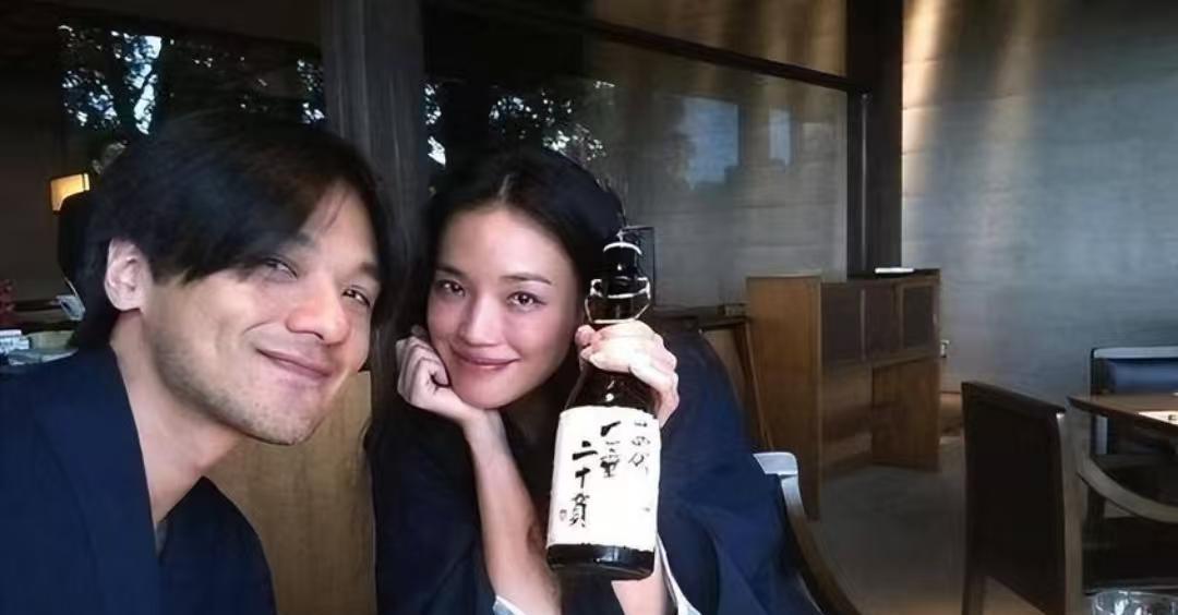 [小鼓掌]舒淇在节目里第一次承认，她和冯德伦为了要孩子已经折腾了整整九年，从四十