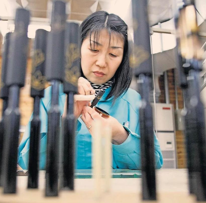 40 年没涨的日本钢笔，现在终于涨价了

日本最大钢笔厂百乐，把卖了 40 年的