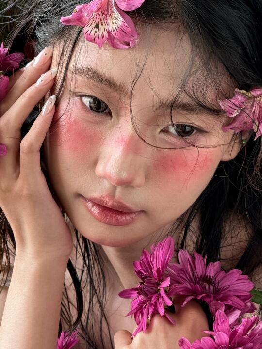 好美丽的一组妆发