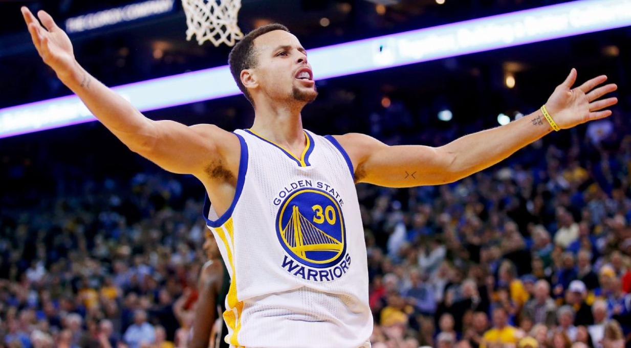 一张NBA八大巨星37岁时的数据对比图，在网上彻底炸了。同样站在生涯暮年的断崖边