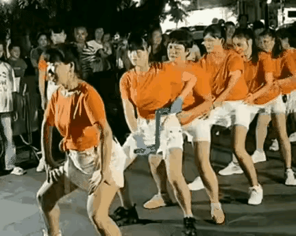 这是舞蹈还是游戏？？[快哭了]