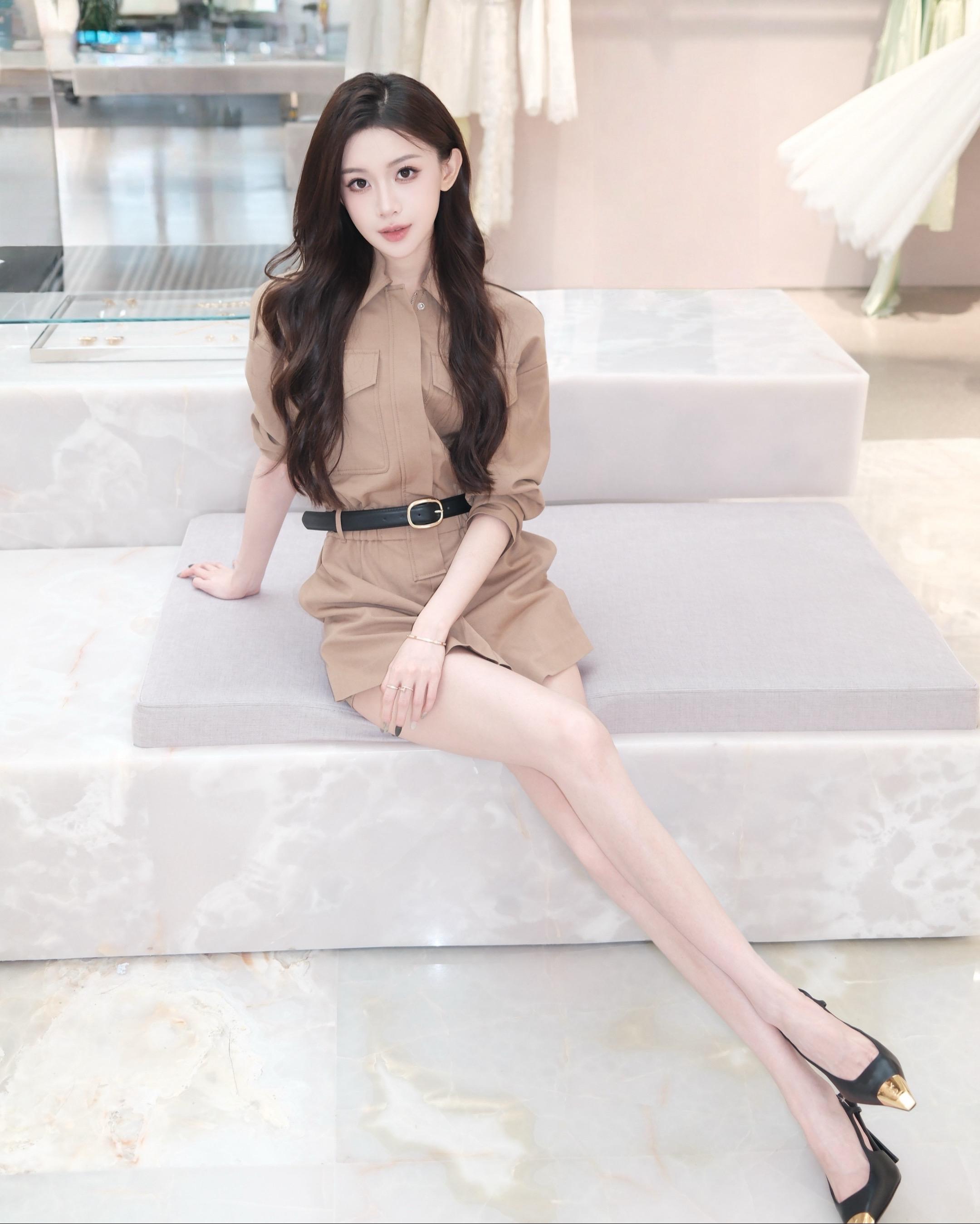 今天穿了赵丽颖同款~