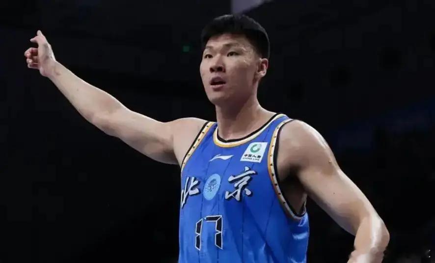 北京首钢2连胜！击败福建男篮，锋线新星爆发，雷蒙18分他这一场球，只要站在场上，