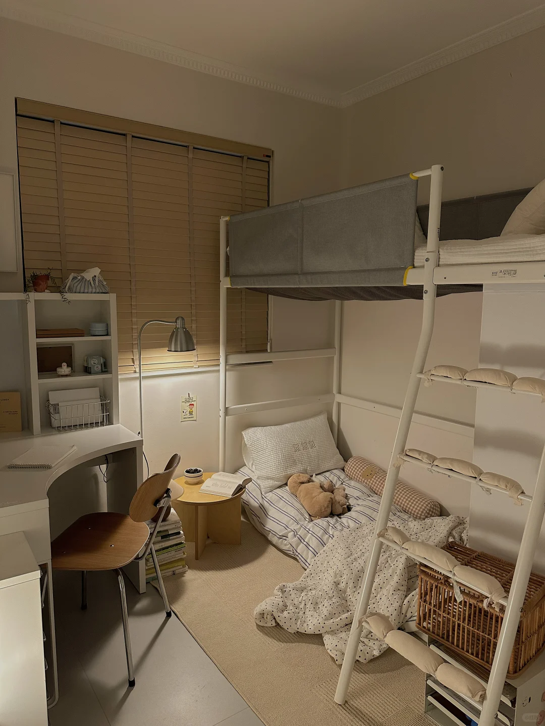 我们家的小房间🛏️