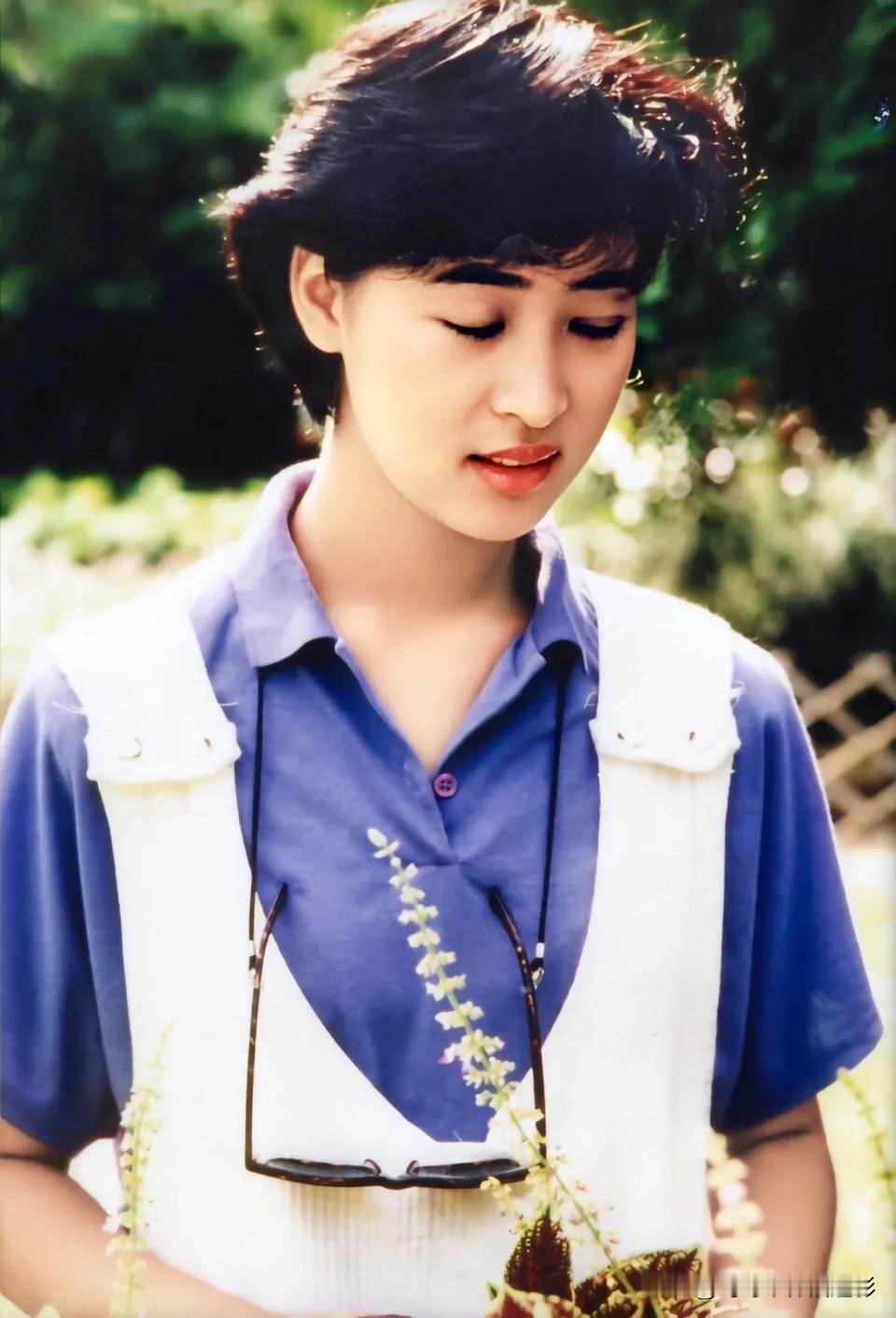 花影摇曳间，笑语盈盈处🌺