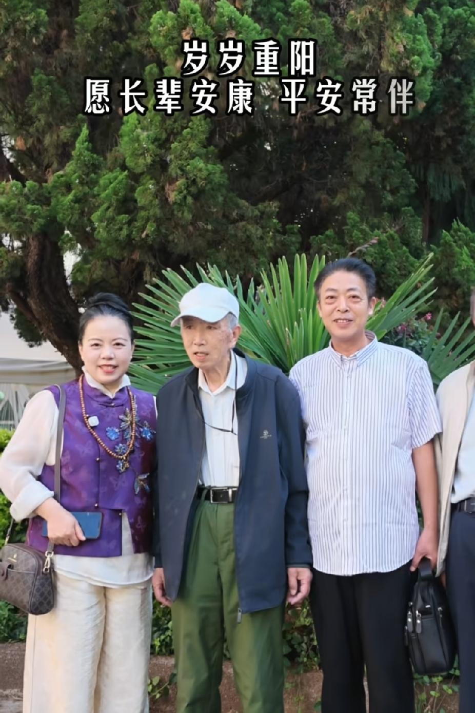 柴桑大姐己经从马店反回家中

今天柴桑大姐直播时告诉大家，她确实是去马店看风景了