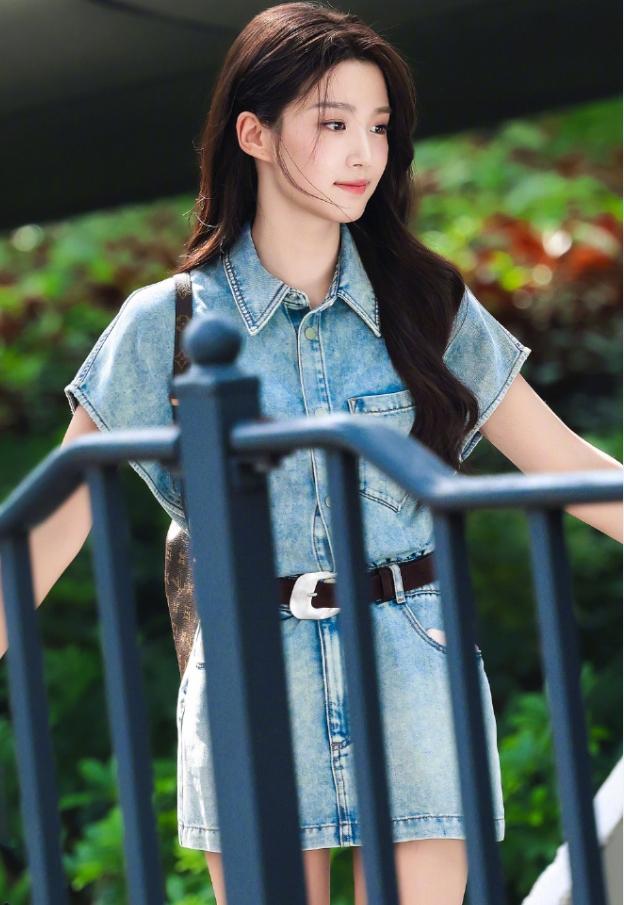 卢昱晓林一《折月亮》造妆组上大分
从近期几段路透来看，算是这两年妆造非常优越的现