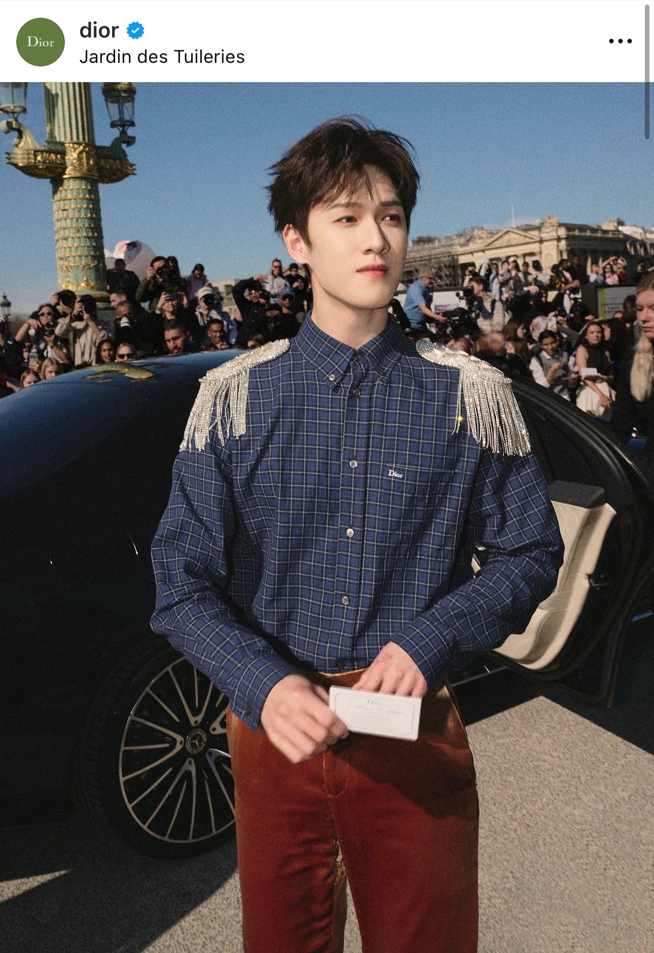 Dior官方ins首波认领大片，来自品牌大使李昀锐的帅气定格，身穿品牌 2026