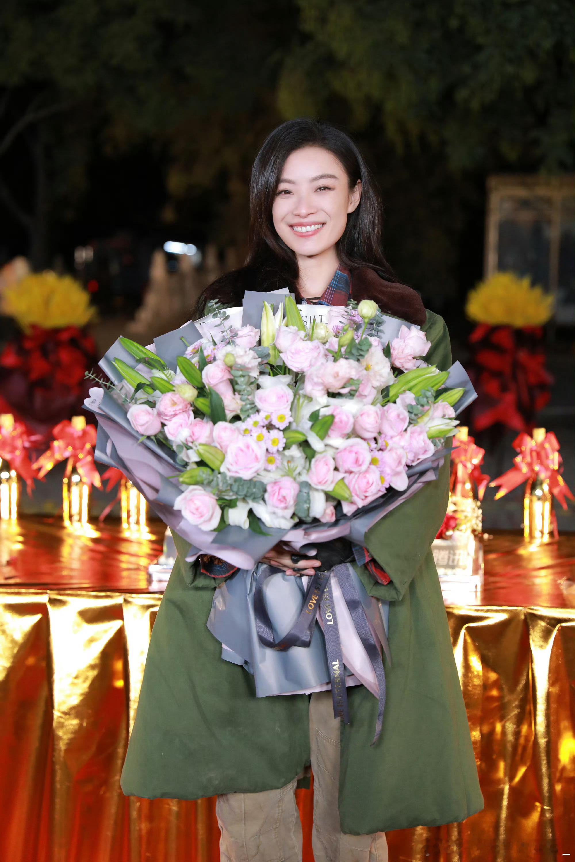 倪妮 ✨倪妮兰蔻全球代言人 ✨倪妮gucci品牌代言人 何为思念？日月，星辰，旷