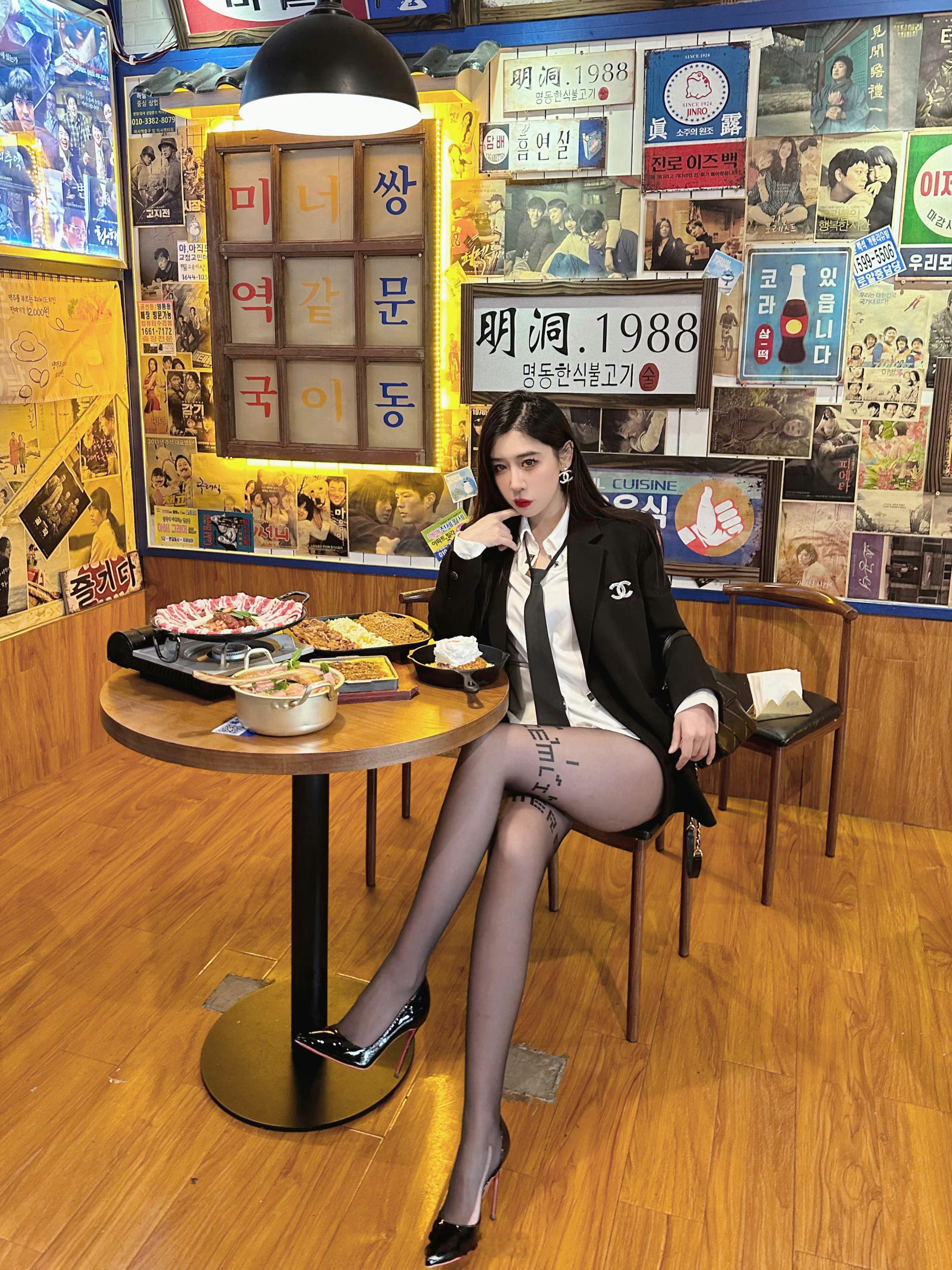 小姐姐的美食时光 ​​​