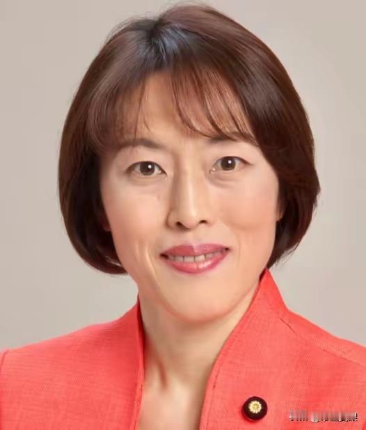 田村智子，毕业于早稻田大学，日本共产党主席（委员长），日本共产党是日本国会的第三