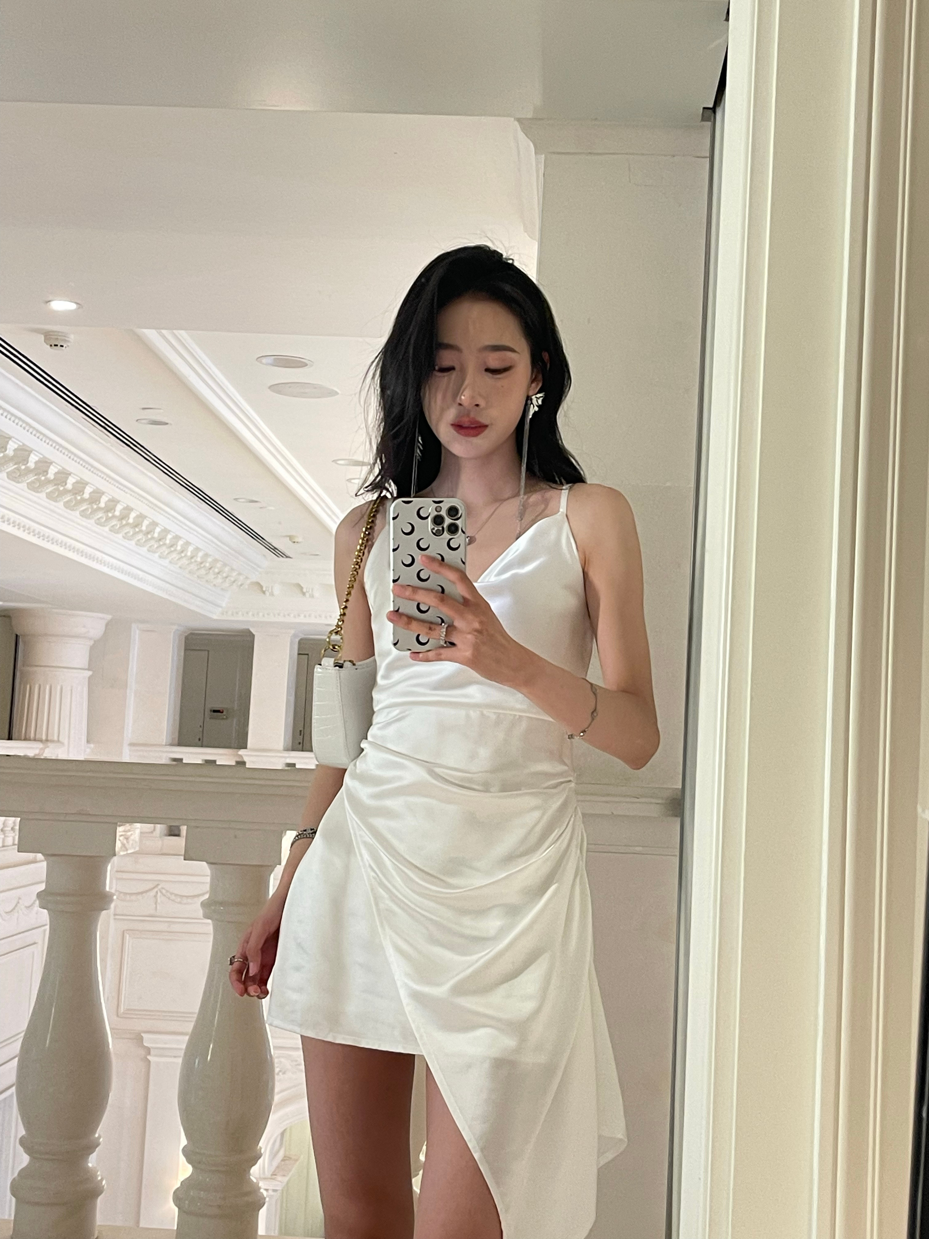 ʟɪᴠᴇ ｜好多图🎀开了个抖音和小红书小号发穿搭啥的臭美啥的[污]➡️好儿fy