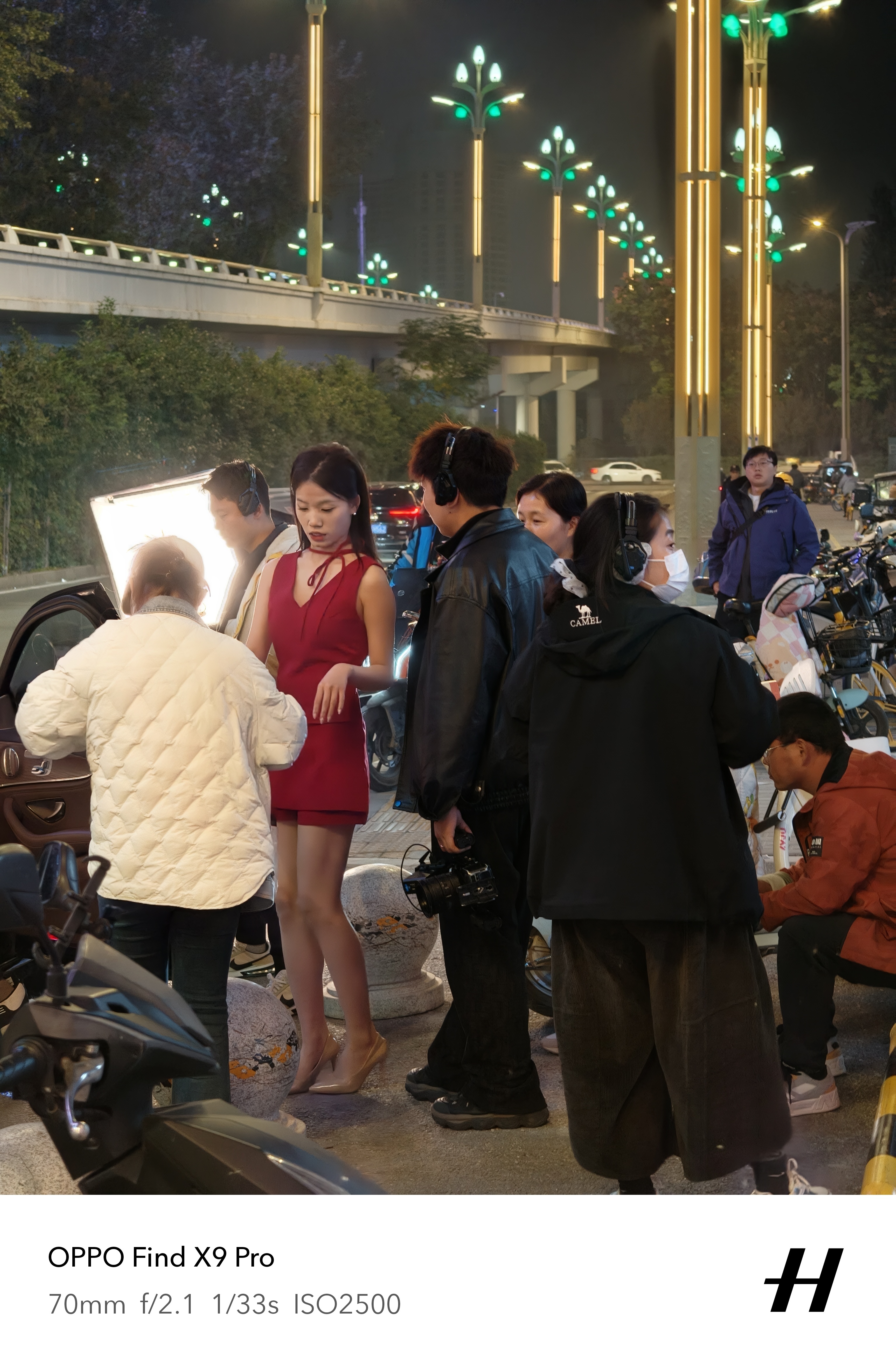 西安短剧之都果然名不虚传，出个门都能碰到剧组，专业团队，设备齐全。 ​​​