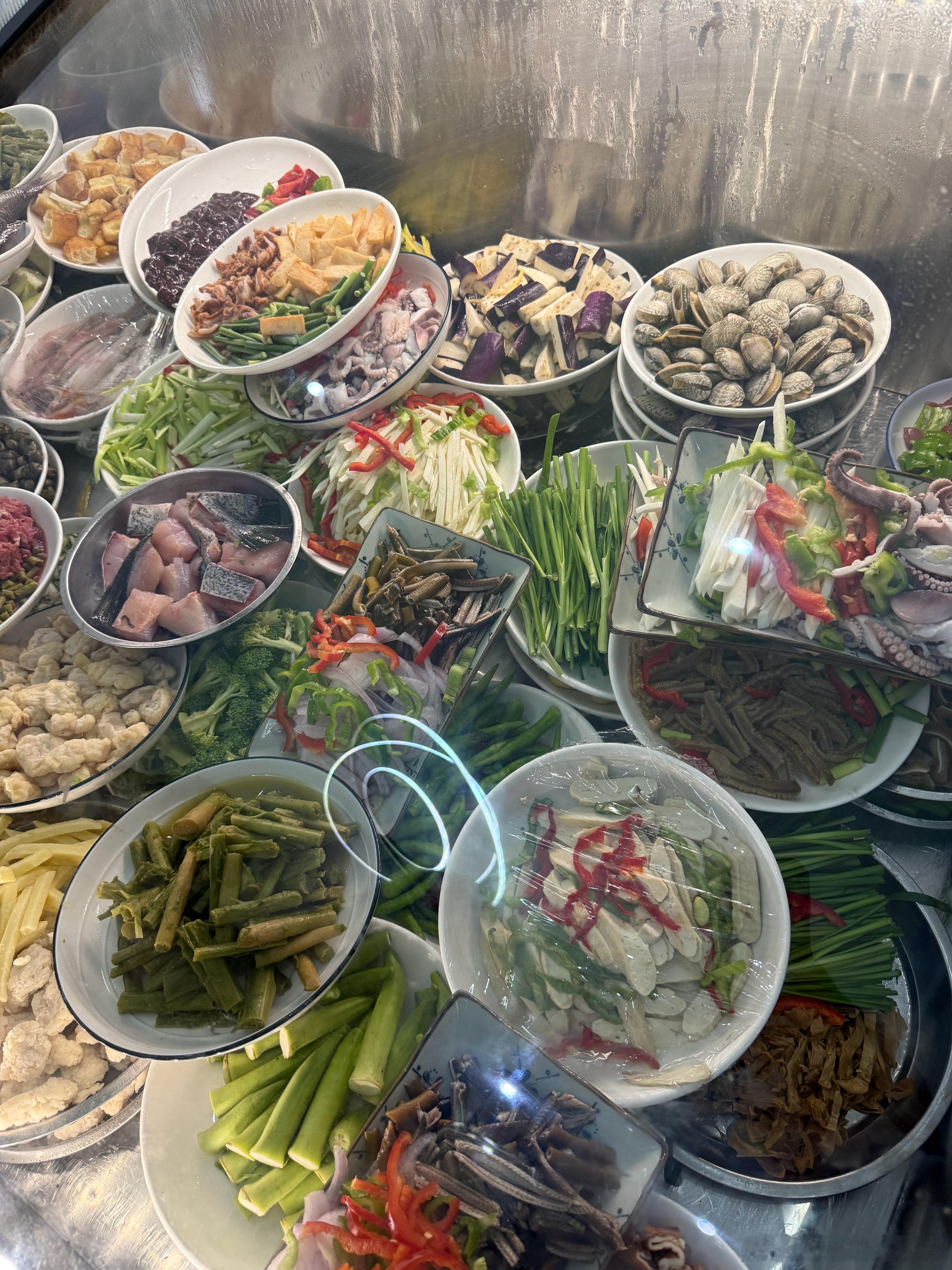 点菜，我来炒，朋友们先吃 ​​​