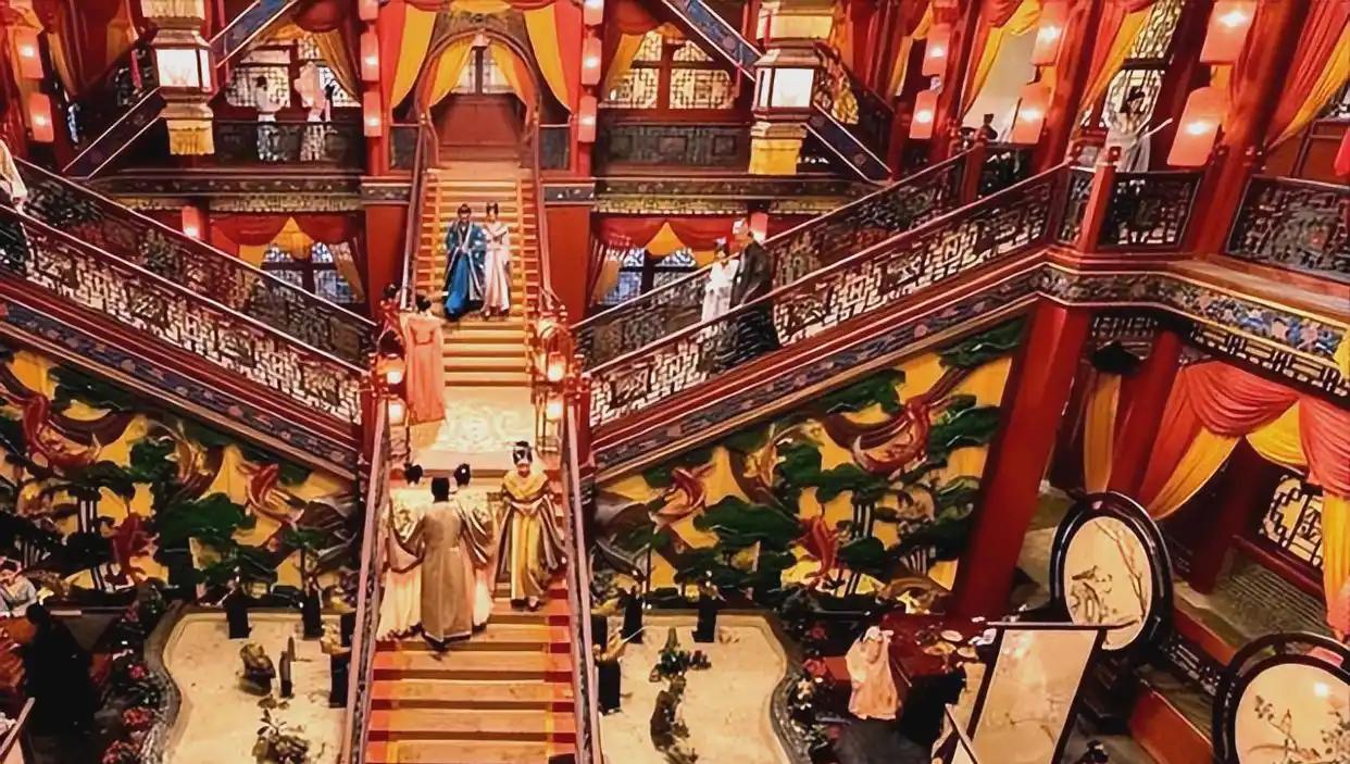 古代嫖娼合法、通奸重罪，如今嫖娼违法、婚内通奸无罪，抛开法理外衣扒开本质，网友那