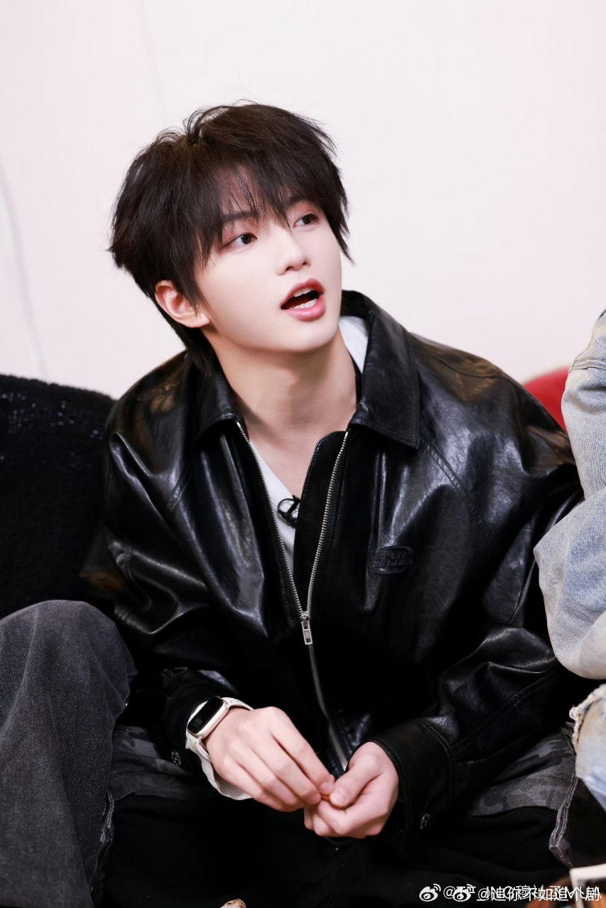 付航最欣赏穆祉丞的真实小穆被夸得有点不好意思，样子真的很可爱 