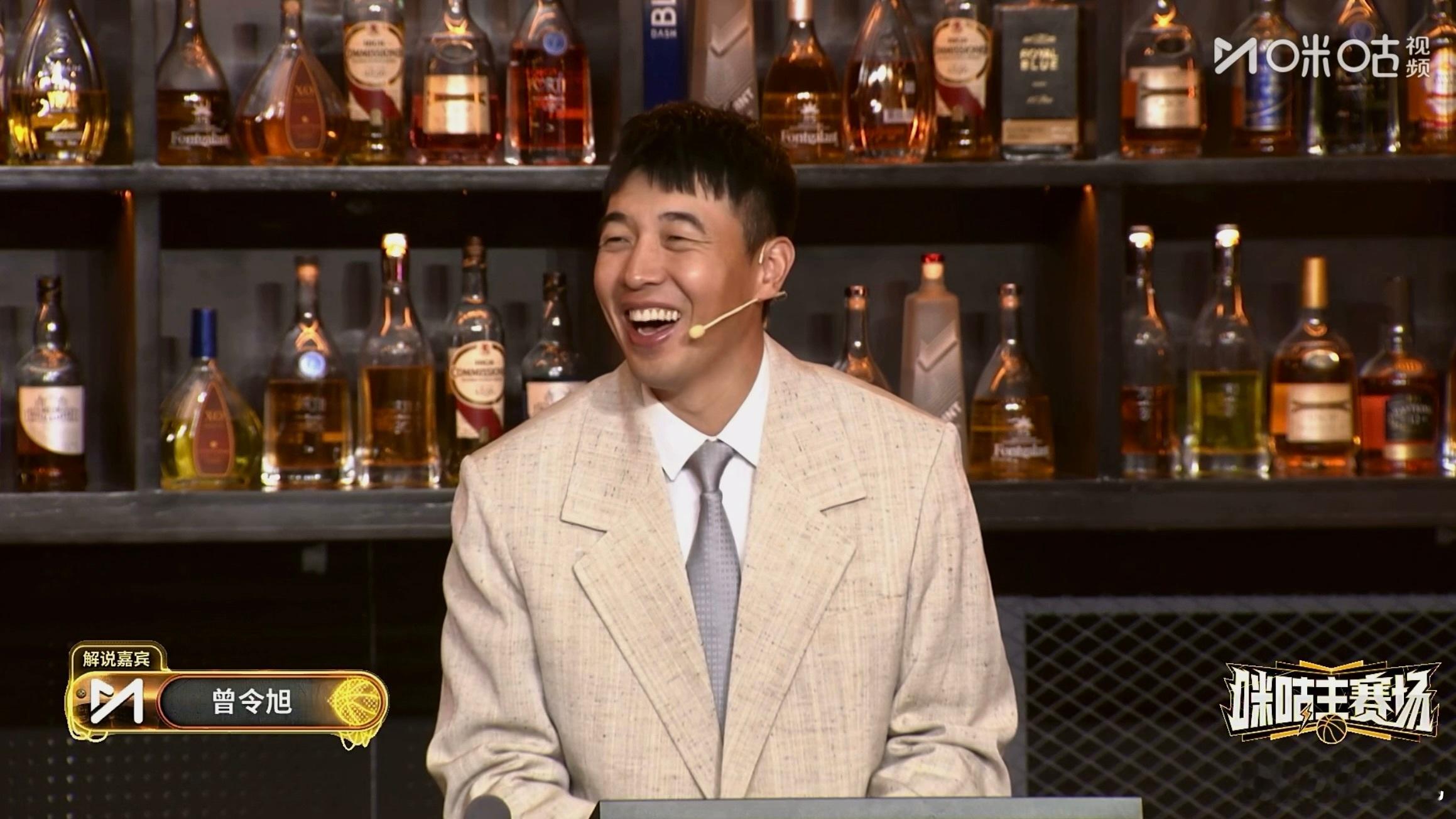 刚才聊起了库里的高尔夫水平，哈哈哈哈哈哈哈，真就是准职业水准 ​​​