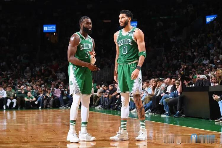 NBA赛场球队：凯尔特人剑指总冠军，但是还要问掘金答不答应！
  绿军本赛季牛的