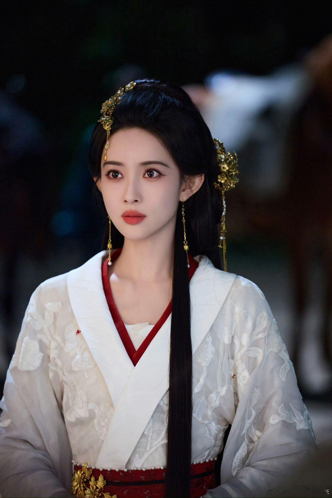 孟子义把爱女带到了剧里百花杀🌼孟子义赋予沈汐和鲜活内核，偏爱同性、疏离异性，用