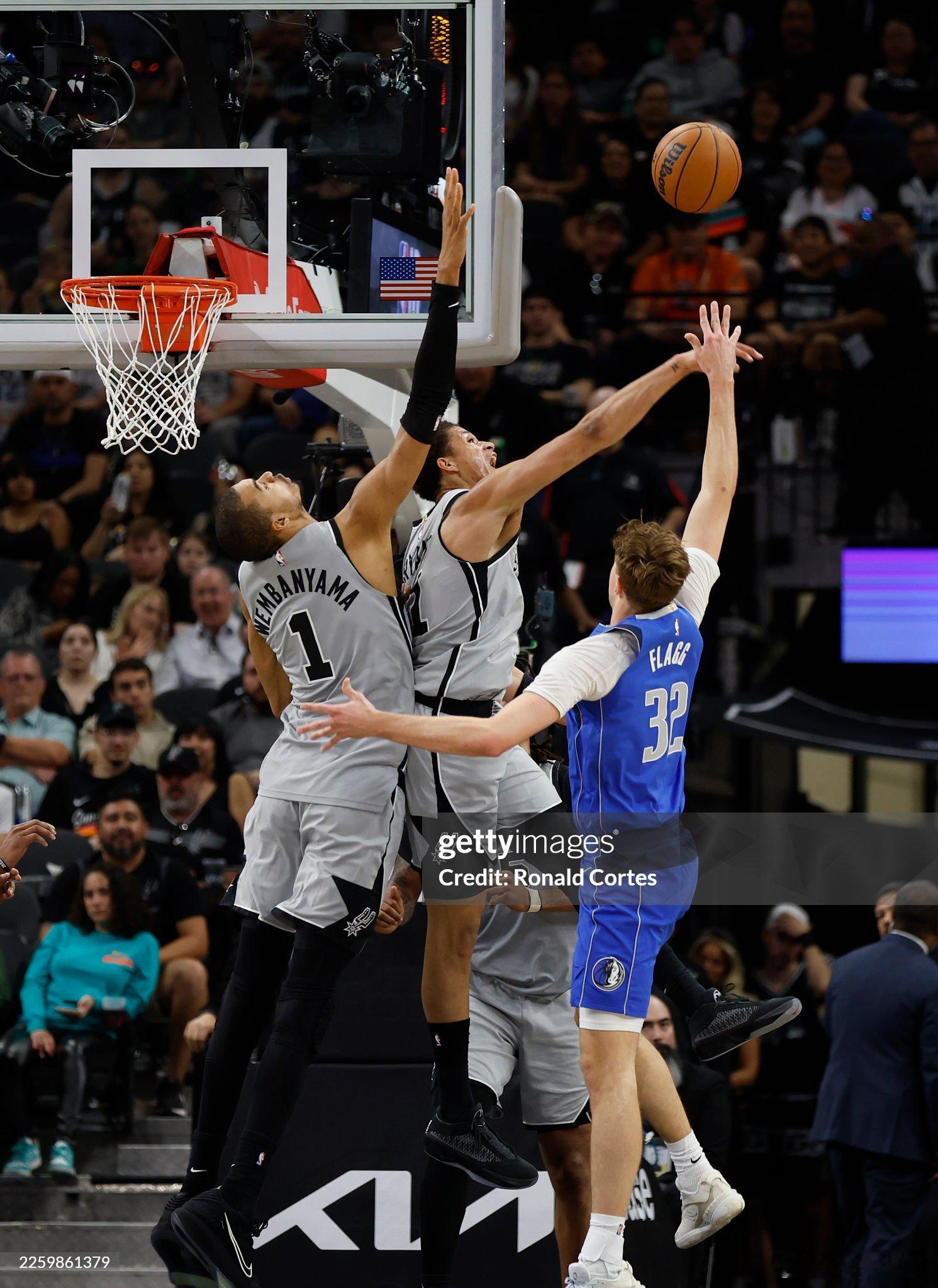 MFFL 常规赛第52场，我牛125比138输给马刺。七连败。对面让我们看到积累