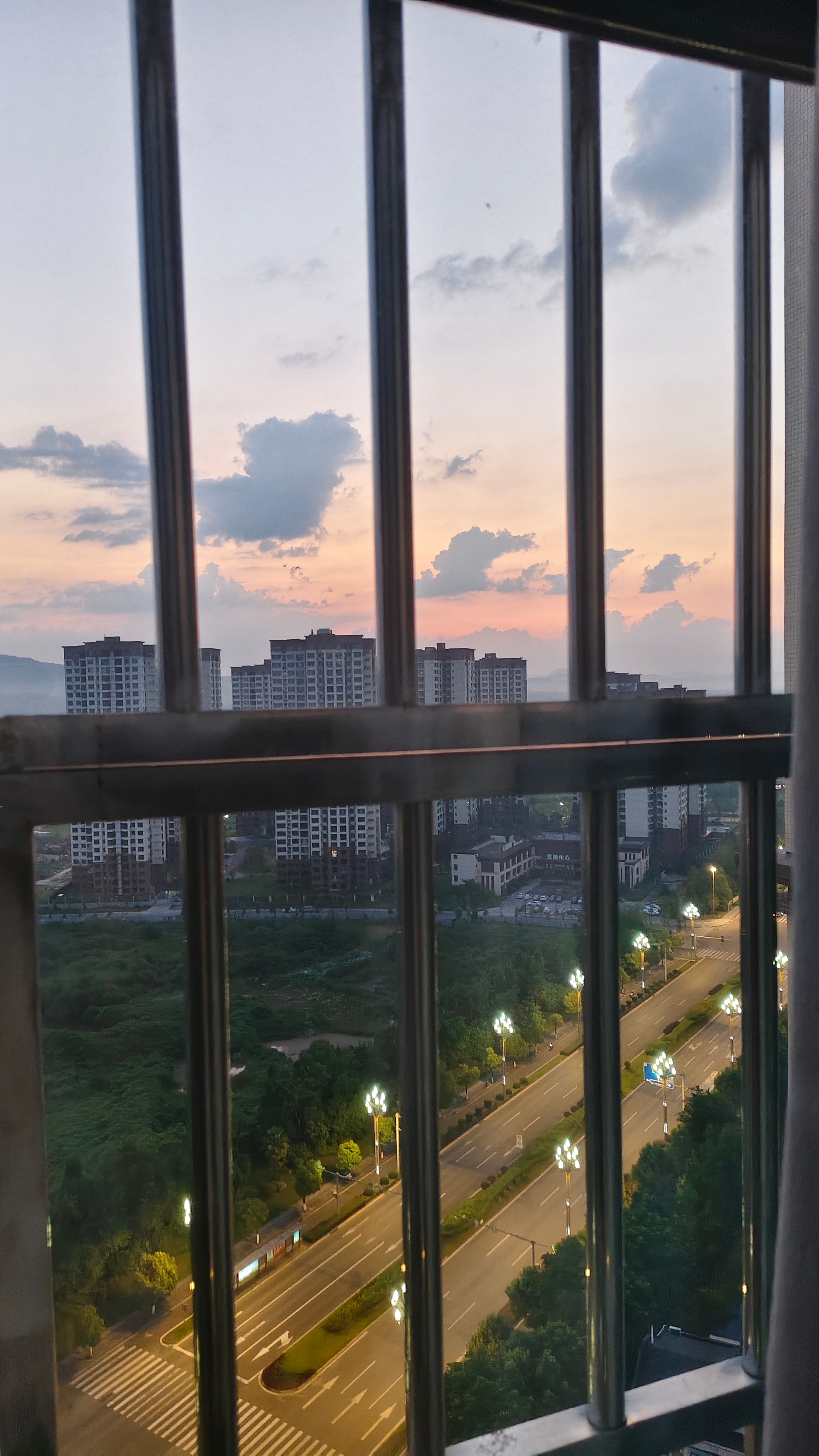 熬通了早 