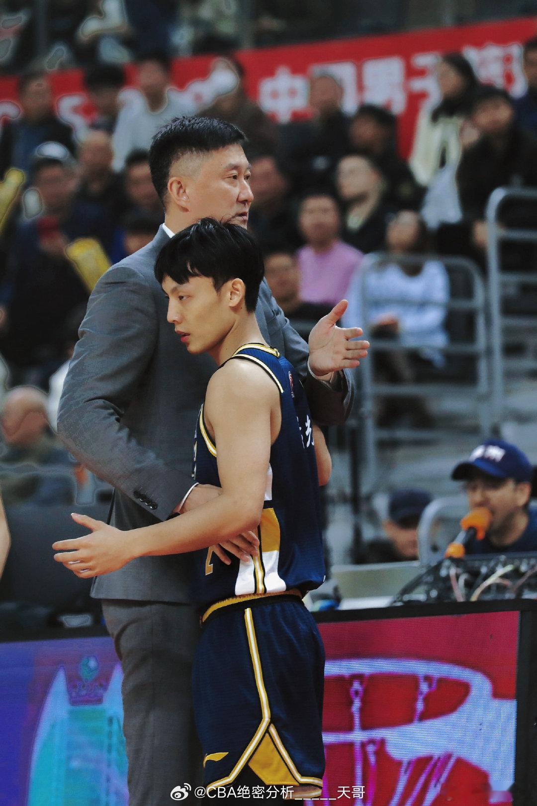 高诗岩比得过徐杰吗？今天我们解析广东男篮对阵山东男篮广东男篮vs山东男篮 赞17