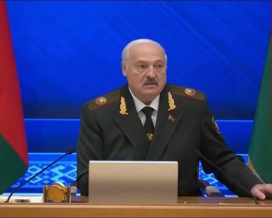 白俄罗斯总统卢卡申科重磅发声，直接打破和平幻想：
“不存在所谓的和平时期，白俄罗