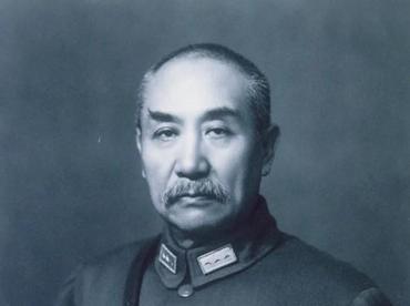 1945年10月，阎锡山下令秘密处死年仅20岁的侍从秘书李蓼源，押送他的汽车驶到