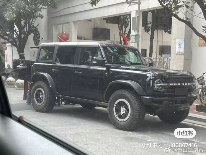 国产Bronco很快就来[舔屏][舔屏][舔屏]这大脚的版本谁不喜欢[鼓掌]不过