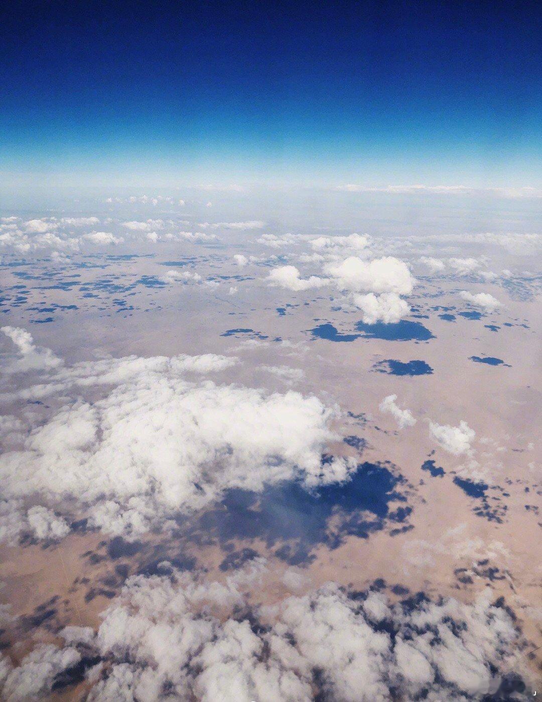 无法解释的一些玄学，你细细品。1.民间俗语，八大财兆：（接好运）蜘蛛倒挂、蝙蝠入