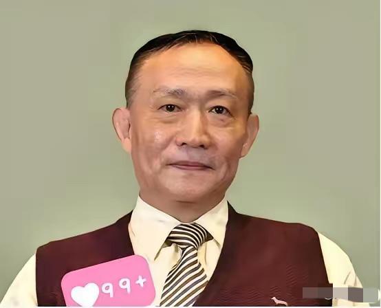 卢麒元说，决策者的家属和资产在海外，心就回不来。
这话扎心，但实在。
自己的老婆