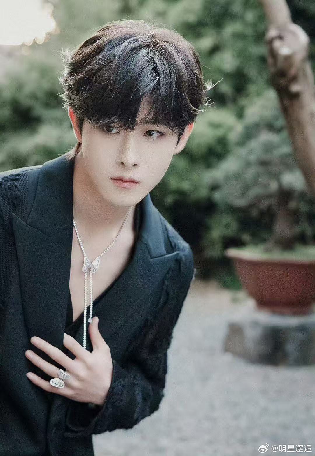 田嘉瑞年卡塑田嘉瑞年下daddy不做选择！年下的纯粹热烈+daddy的安全感，田