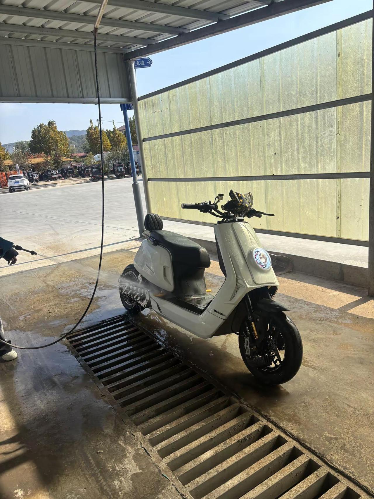 现在遍地的x5谁还会记得两年前遍地小牛的时候三年时间从360换到了3600从三千