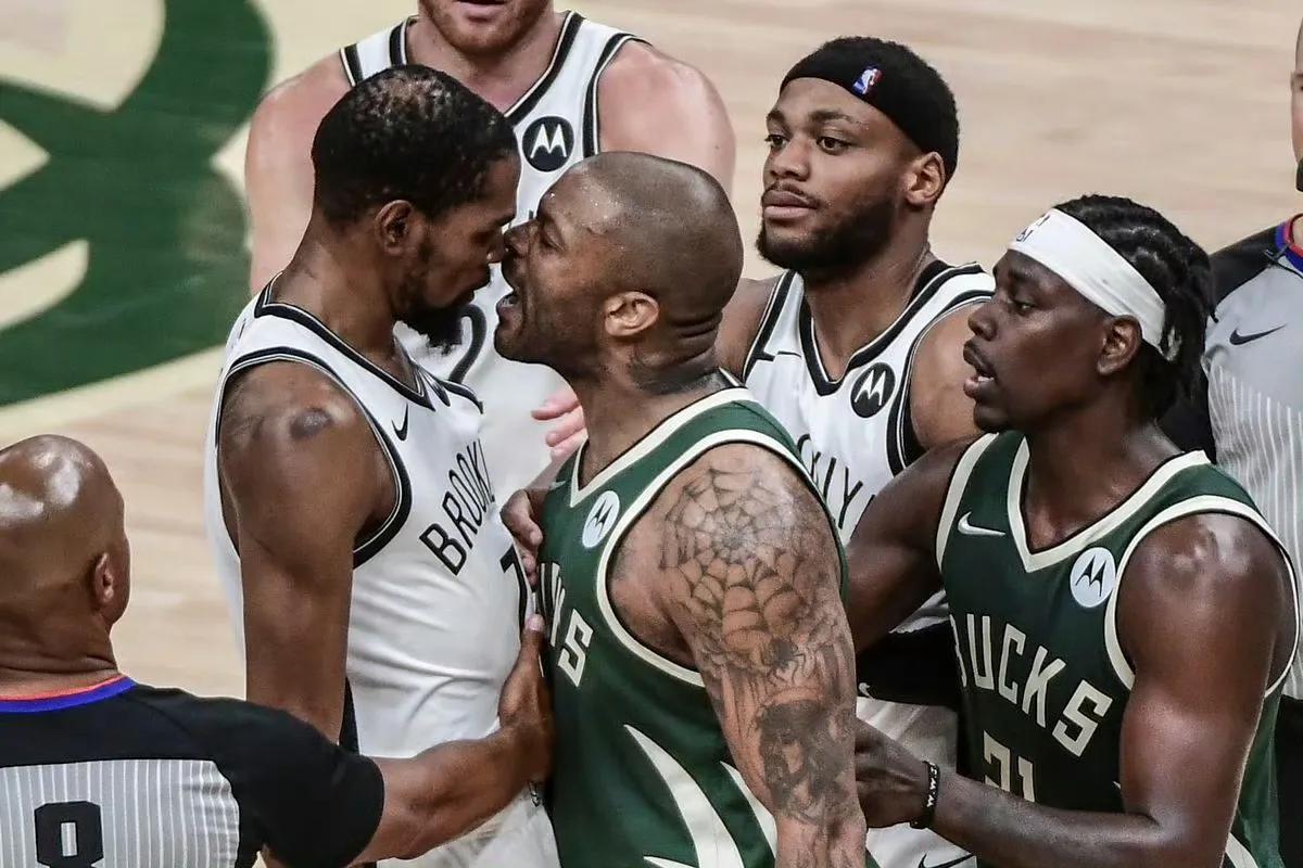 湖人还是签下PJ塔克吧，以免他去太阳或者勇士。#湖人那些事#