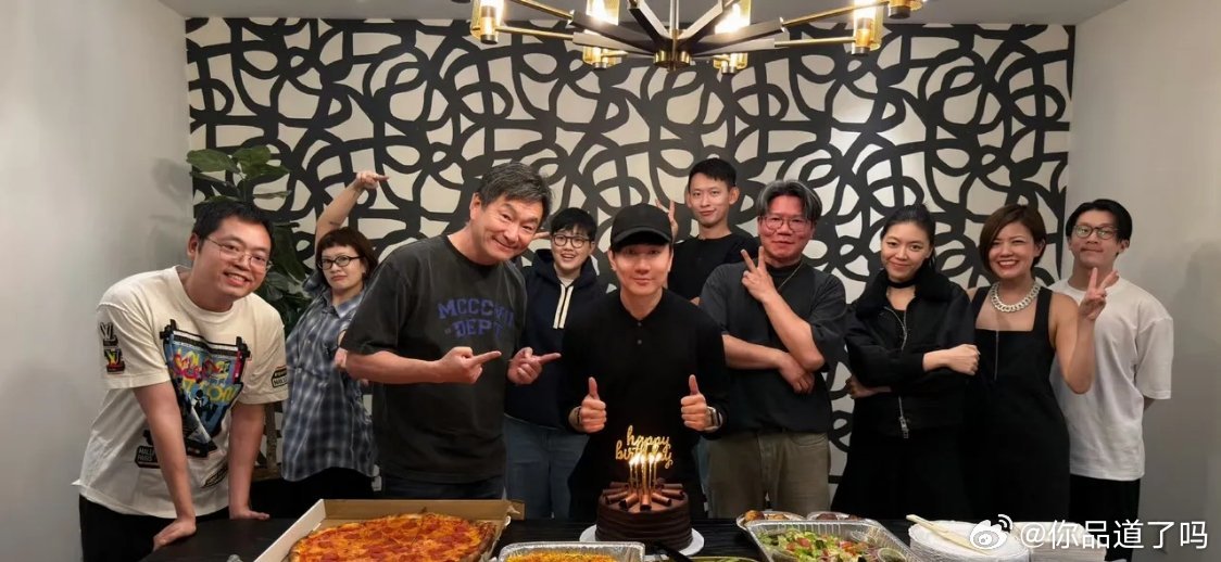 林俊杰45岁生日发文，女友七七意外缺席引猜测3月27日凌晨刚过，林俊杰准时发文为